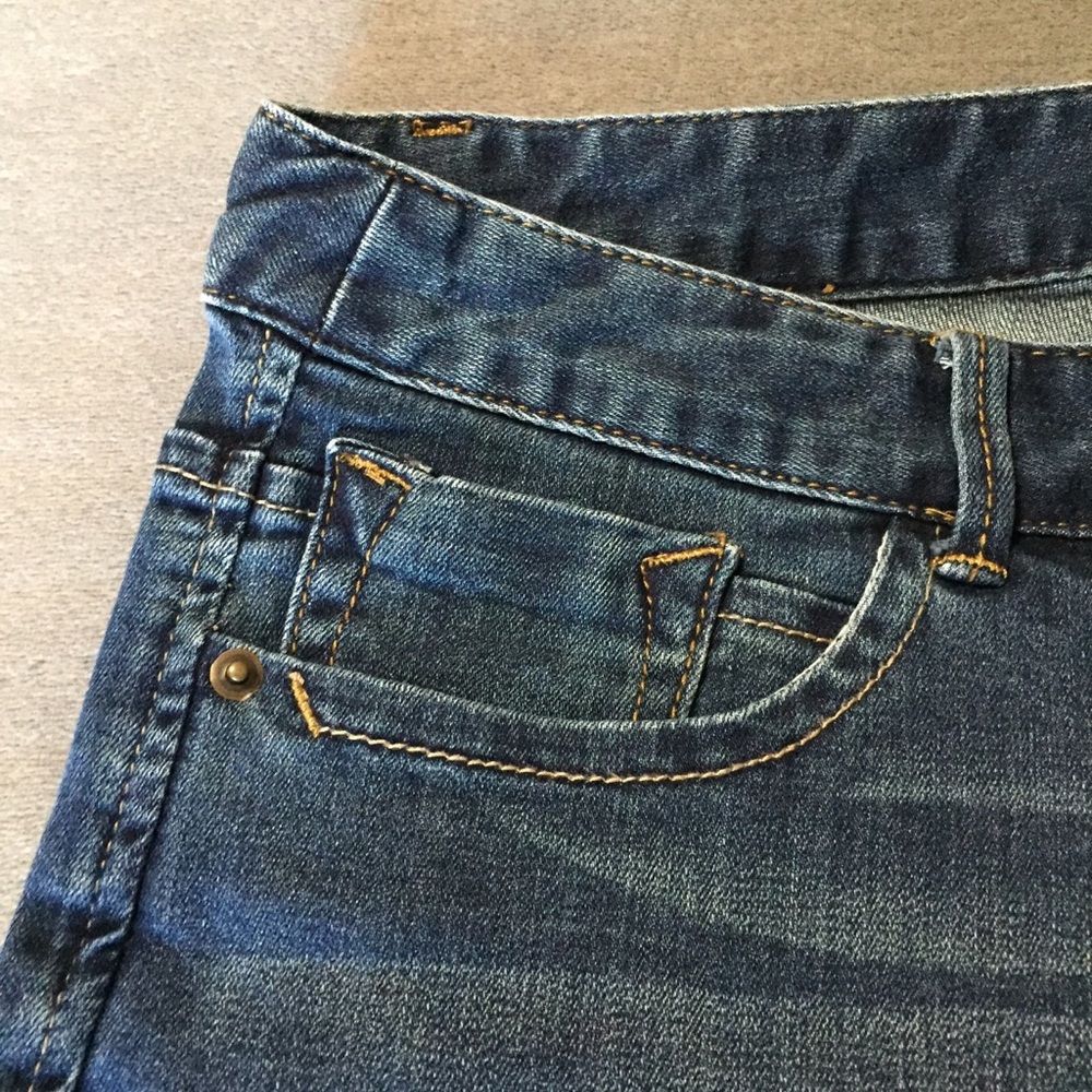 Bermuda Denim Shorts Adjustable Length by Cuffing - Picture 2 of 16